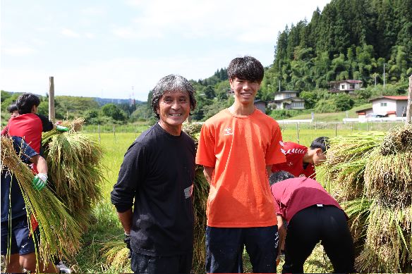 山響棚田米の稲刈り2026